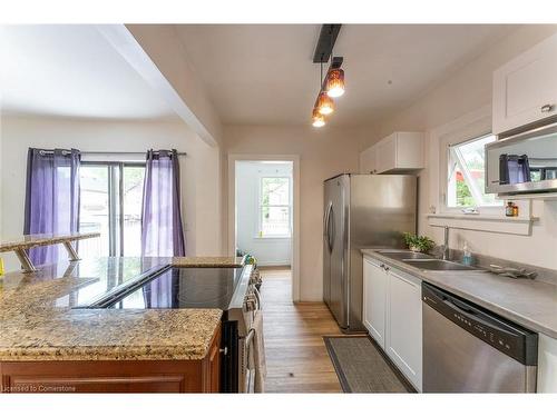 131 Ross Street, Welland, ON - Indoor Photo Showing Kitchen With Double Sink