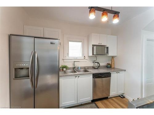 131 Ross Street, Welland, ON - Indoor Photo Showing Kitchen With Double Sink