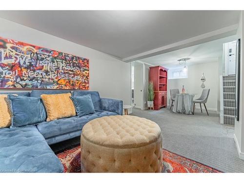 98 Sherman Avenue S, Hamilton, ON - Indoor Photo Showing Living Room