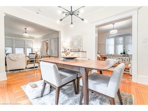 98 Sherman Avenue S, Hamilton, ON - Indoor Photo Showing Dining Room