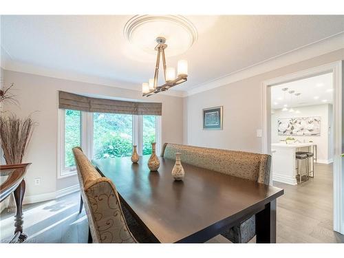 138 Uphill Court, Ancaster, ON - Indoor Photo Showing Dining Room