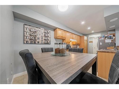 308-990 Golf Links Road, Hamilton, ON - Indoor Photo Showing Dining Room