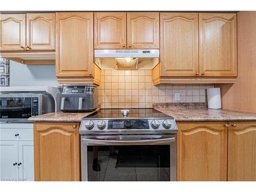 308-990 Golf Links Road, Hamilton, ON - Indoor Photo Showing Kitchen