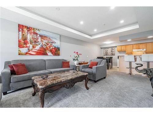 308-990 Golf Links Road, Hamilton, ON - Indoor Photo Showing Living Room