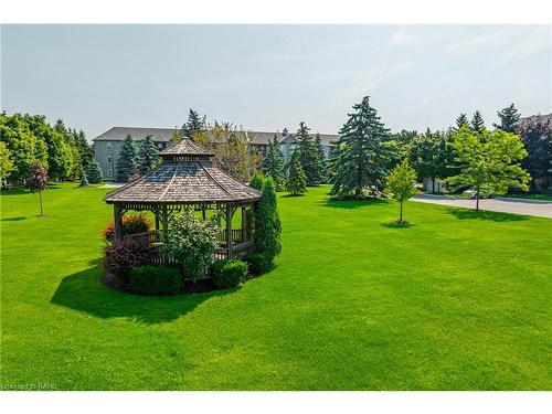 308-990 Golf Links Road, Hamilton, ON - Outdoor With Backyard