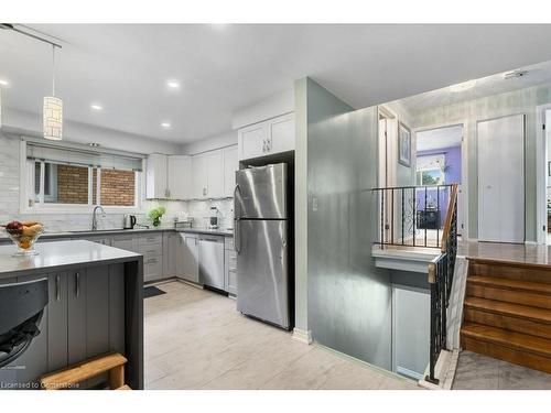 61 Napoli Drive, Hamilton, ON - Indoor Photo Showing Kitchen With Stainless Steel Kitchen With Upgraded Kitchen