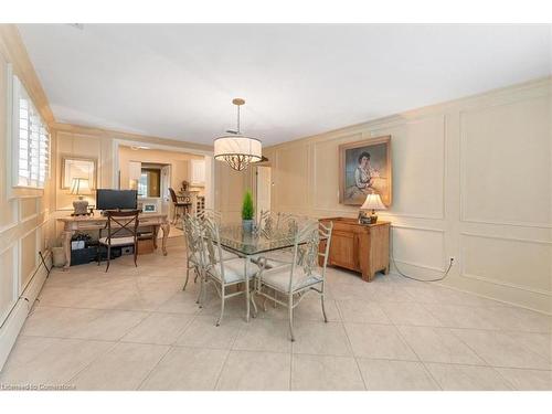 3040 First Street, Burlington, ON - Indoor Photo Showing Dining Room