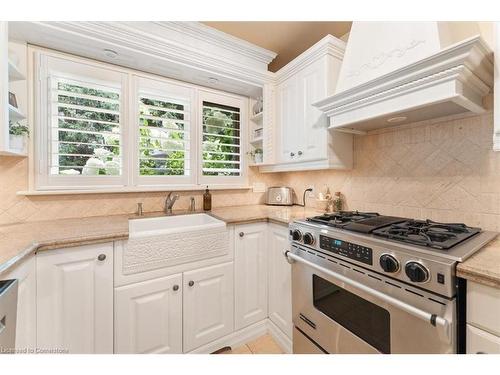 3040 First Street, Burlington, ON - Indoor Photo Showing Kitchen