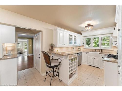 3040 First Street, Burlington, ON - Indoor Photo Showing Kitchen