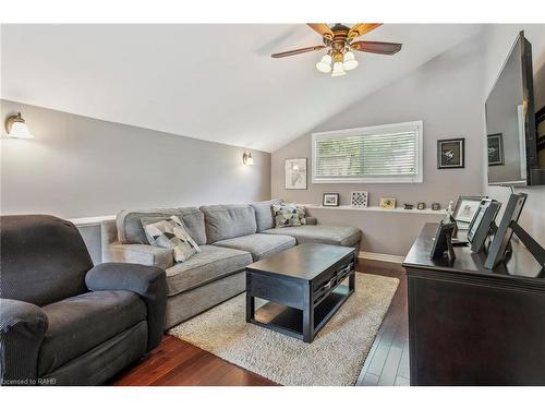 148 Boxley Road, Burlington, ON - Indoor Photo Showing Living Room