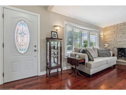 148 Boxley Road, Burlington, ON - Indoor Photo Showing Living Room With Fireplace