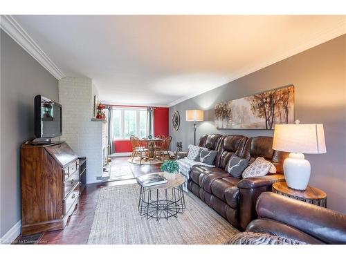 65 7Th Concession Road E, Flamborough, ON - Indoor Photo Showing Living Room