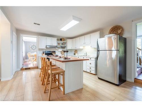 65 7Th Concession Road E, Flamborough, ON - Indoor Photo Showing Kitchen