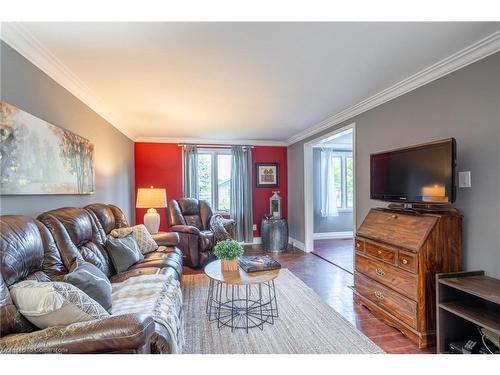 65 7Th Concession Road E, Flamborough, ON - Indoor Photo Showing Living Room