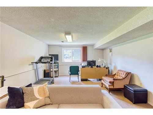 4 Cedar Glen, Grimsby, ON - Indoor Photo Showing Gym Room