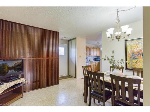 4 Cedar Glen, Grimsby, ON - Indoor Photo Showing Dining Room