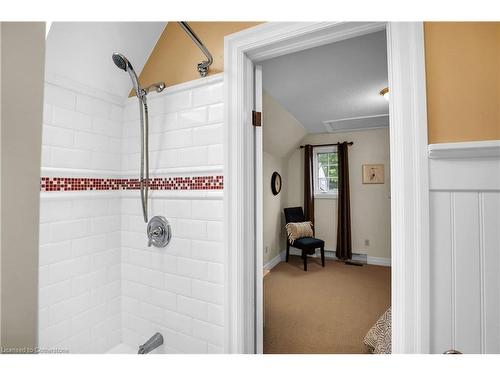 565 Chantler Road, Pelham, ON - Indoor Photo Showing Bathroom