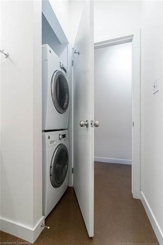 613-66 Bay Street S, Hamilton, ON - Indoor Photo Showing Laundry Room