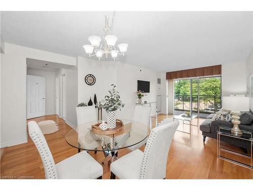 1214-100 Burloak Drive, Burlington, ON - Indoor Photo Showing Dining Room