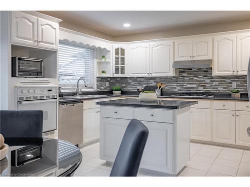 7789 Alpine Drive, Niagara Falls, ON - Indoor Photo Showing Kitchen