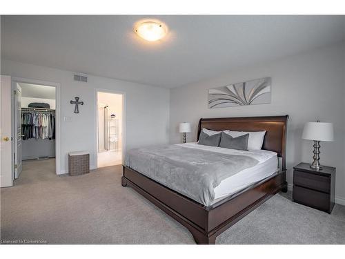 7789 Alpine Drive, Niagara Falls, ON - Indoor Photo Showing Bedroom