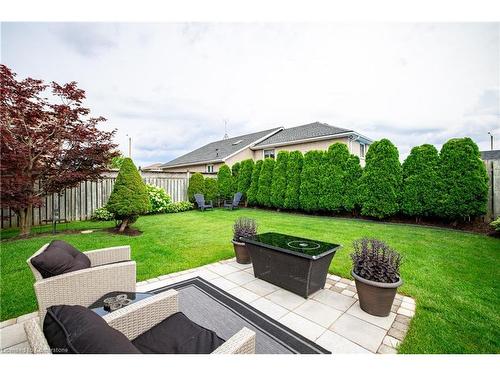 7789 Alpine Drive, Niagara Falls, ON - Outdoor With Backyard