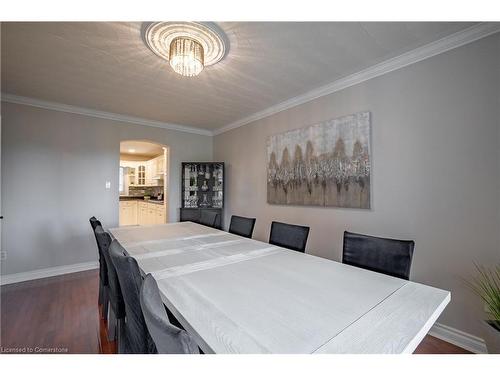 7789 Alpine Drive, Niagara Falls, ON - Indoor Photo Showing Dining Room