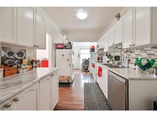 17 Albemarle Street, Hamilton, ON - Indoor Photo Showing Kitchen With Double Sink