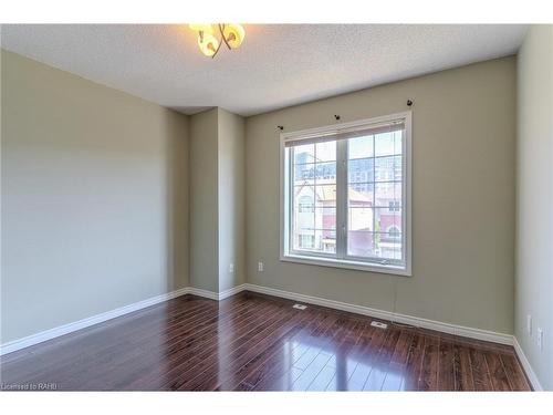 12-14 Cox Boulevard, Markham, ON - Indoor Photo Showing Other Room