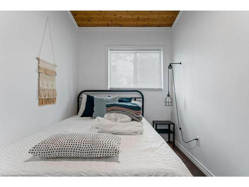 25 Erie Heights Line, Lowbanks, ON - Indoor Photo Showing Bedroom