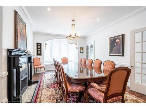 13 Freeman Place, Hamilton, ON - Indoor Photo Showing Dining Room