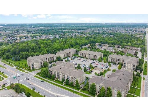 105-2035 Appleby Line, Burlington, ON - Outdoor With View