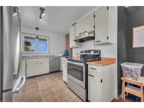 12750 Mittlestaedt Road, Wainfleet, ON - Indoor Photo Showing Kitchen