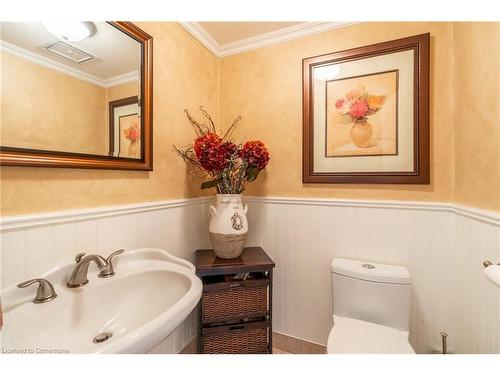 47 Woodend Drive, Carlisle, ON - Indoor Photo Showing Bathroom