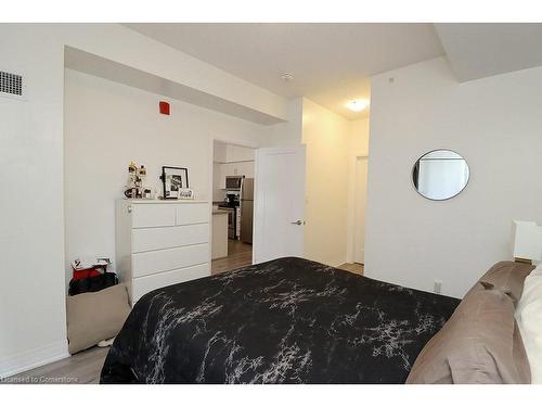 104-10 Concord Place, Grimsby, ON - Indoor Photo Showing Bedroom