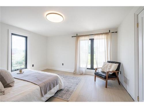 6084 Talbot Road, Cayuga, ON - Indoor Photo Showing Bedroom