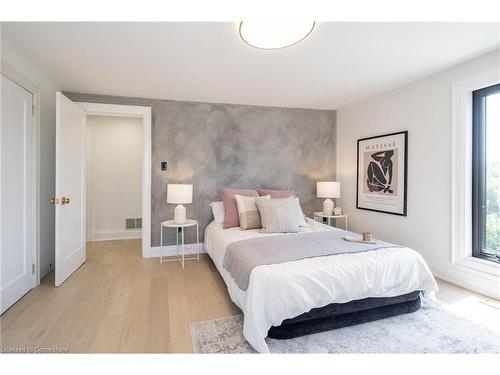 6084 Talbot Road, Cayuga, ON - Indoor Photo Showing Bedroom