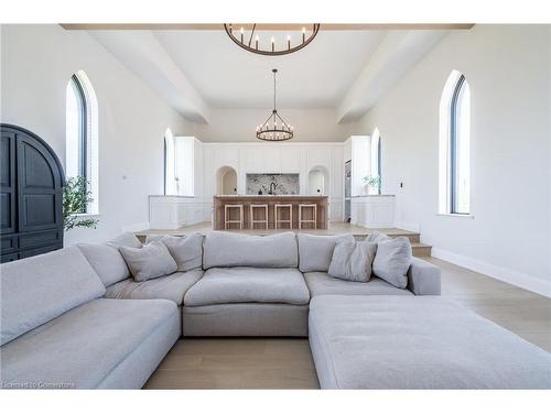 6084 Talbot Road, Cayuga, ON - Indoor Photo Showing Living Room