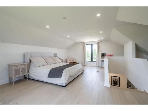 6084 Talbot Road, Cayuga, ON - Indoor Photo Showing Bedroom