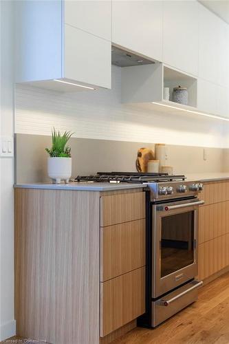 315 Park Street W, Dundas, ON - Indoor Photo Showing Kitchen