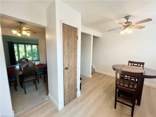 5-34 Bow Valley Drive, Hamilton, ON - Indoor Photo Showing Dining Room