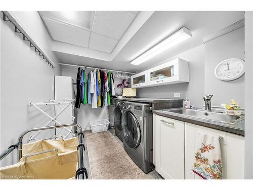 19-375 Book Road, Grimsby, ON - Indoor Photo Showing Laundry Room