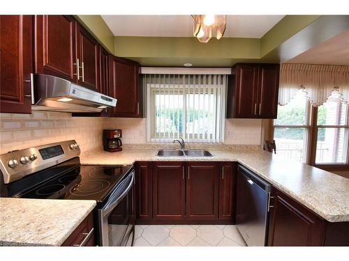 310 Montmorency Drive, Hamilton, ON - Indoor Photo Showing Kitchen With Double Sink