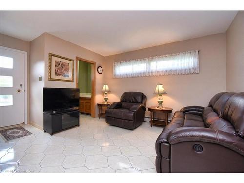 310 Montmorency Drive, Hamilton, ON - Indoor Photo Showing Other Room