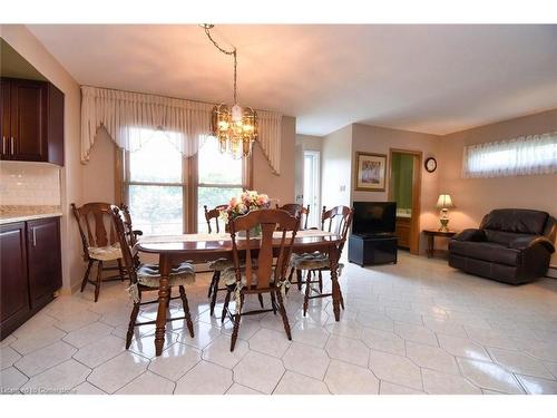 310 Montmorency Drive, Hamilton, ON - Indoor Photo Showing Dining Room