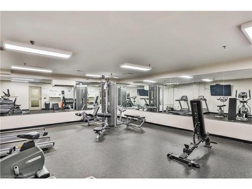 504-1415 Ghent Avenue, Burlington, ON - Indoor Photo Showing Gym Room