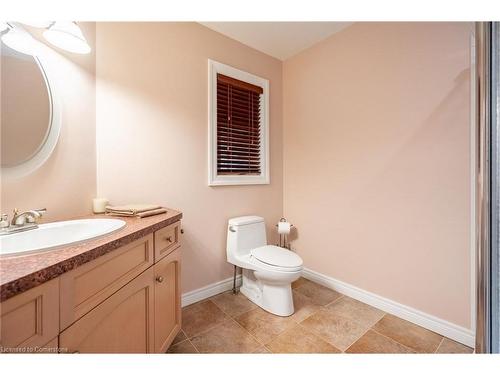 86 Ridge Road E, Grimsby, ON - Indoor Photo Showing Bathroom