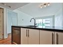 901-725 King Street W, Toronto, ON  - Indoor Photo Showing Kitchen 