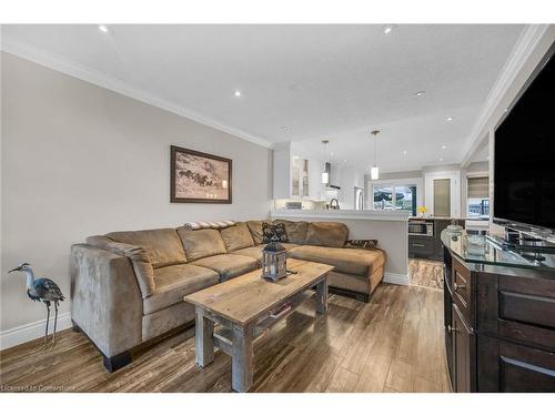 25 Lindsay Drive, Haldimand County, ON - Indoor Photo Showing Living Room