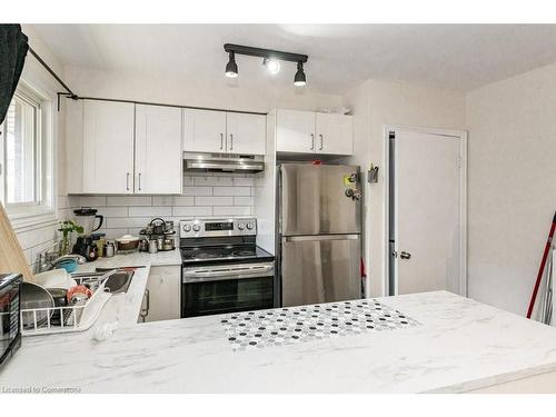 124 East 19Th Street, Hamilton, ON - Indoor Photo Showing Kitchen With Stainless Steel Kitchen